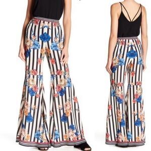 NWOT Flying Tomato Flare Wide Leg High Waisted Floral Print Striped Flowy Pant S